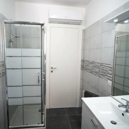 Residenza Figuruja דירה *